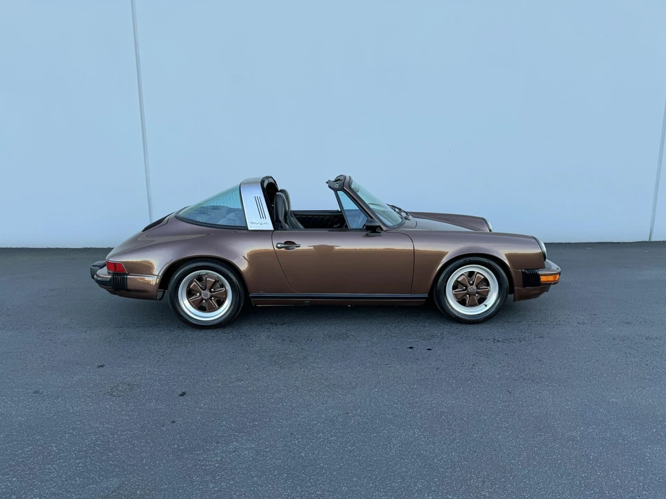 1985 Porsche 911 Carrera 3.2 - Image 14 of 31