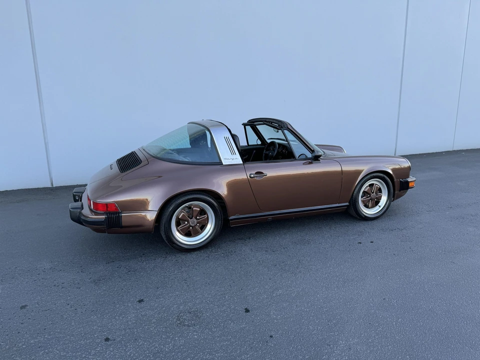 1985 Porsche 911 Carrera 3.2 - Image 15 of 31