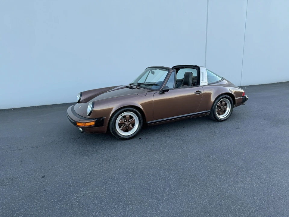 1985 Porsche 911 Carrera 3.2 - Image 2 of 31