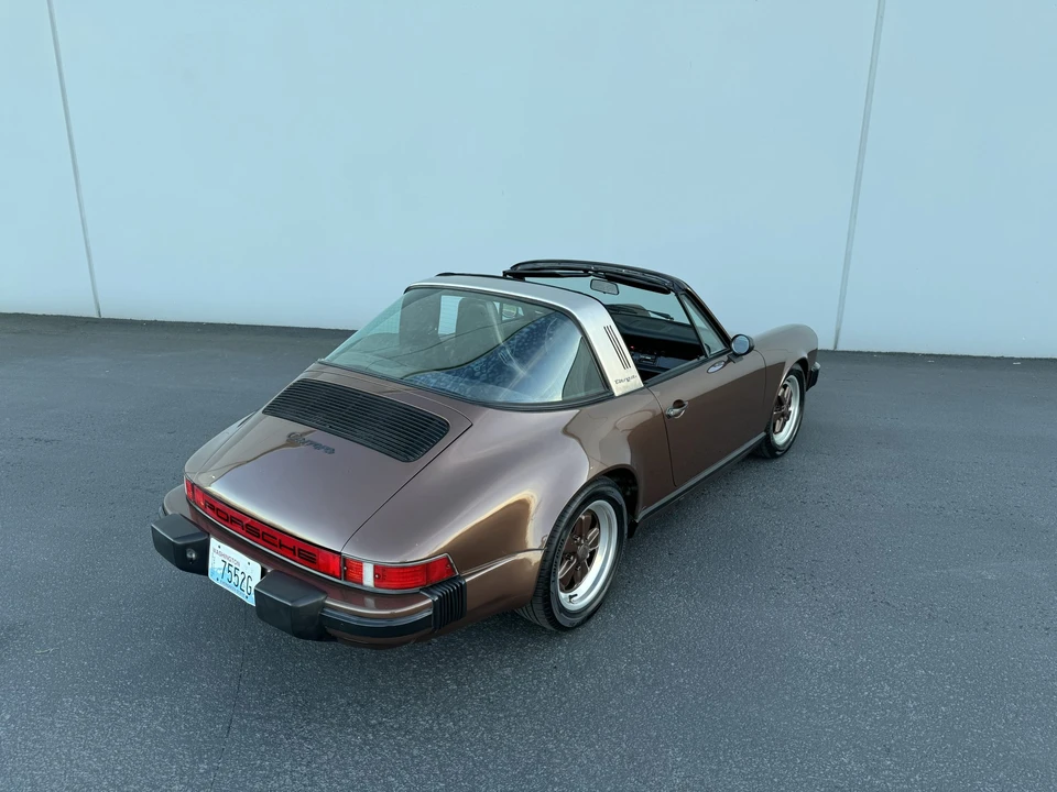 1985 Porsche 911 Carrera 3.2 - Image 16 of 31