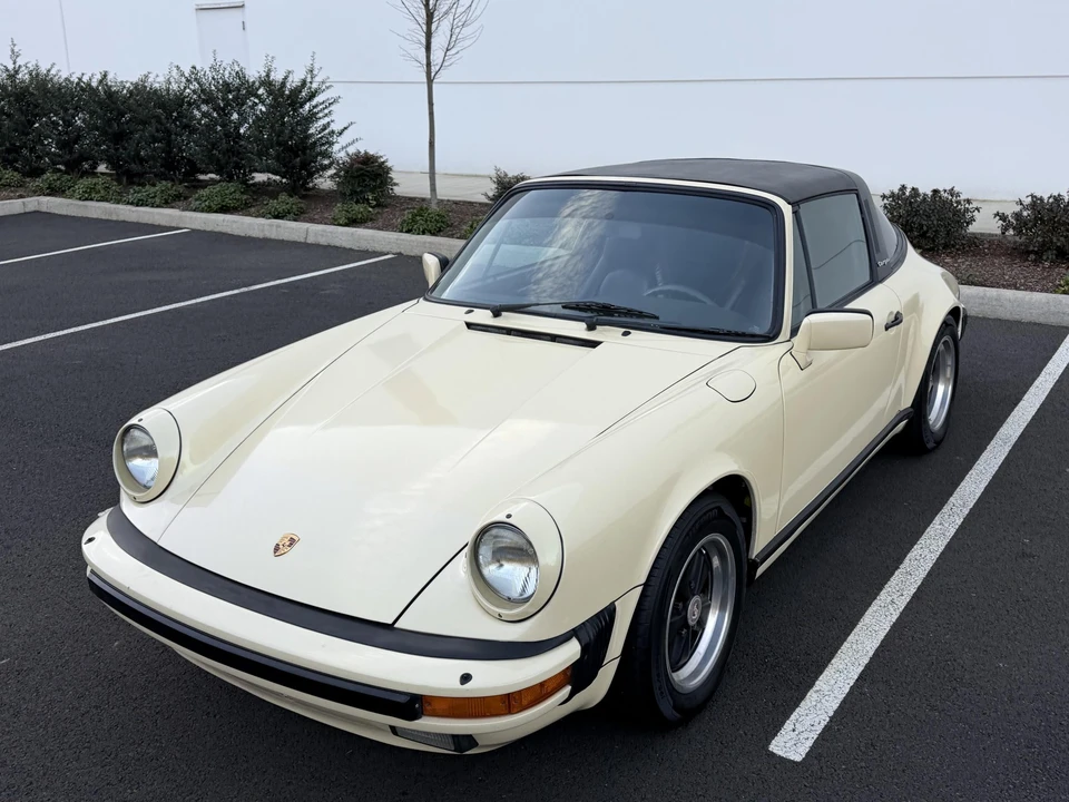 1985 Porsche 911 Carrera 3.2 - Image 15 of 31