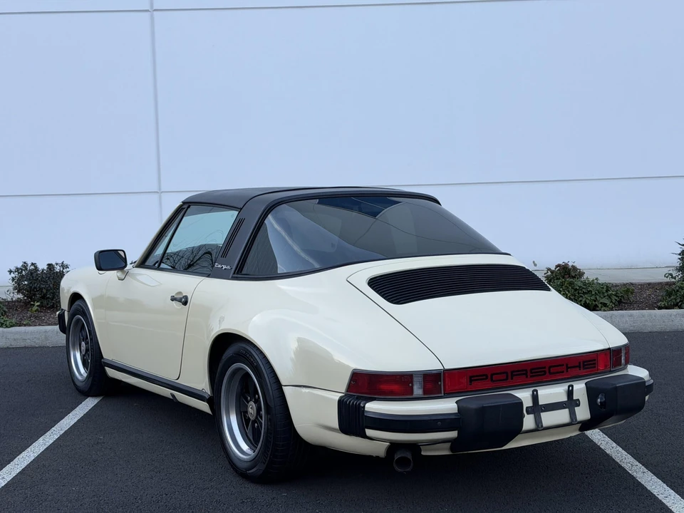 1985 Porsche 911 Carrera 3.2 - Image 20 of 31