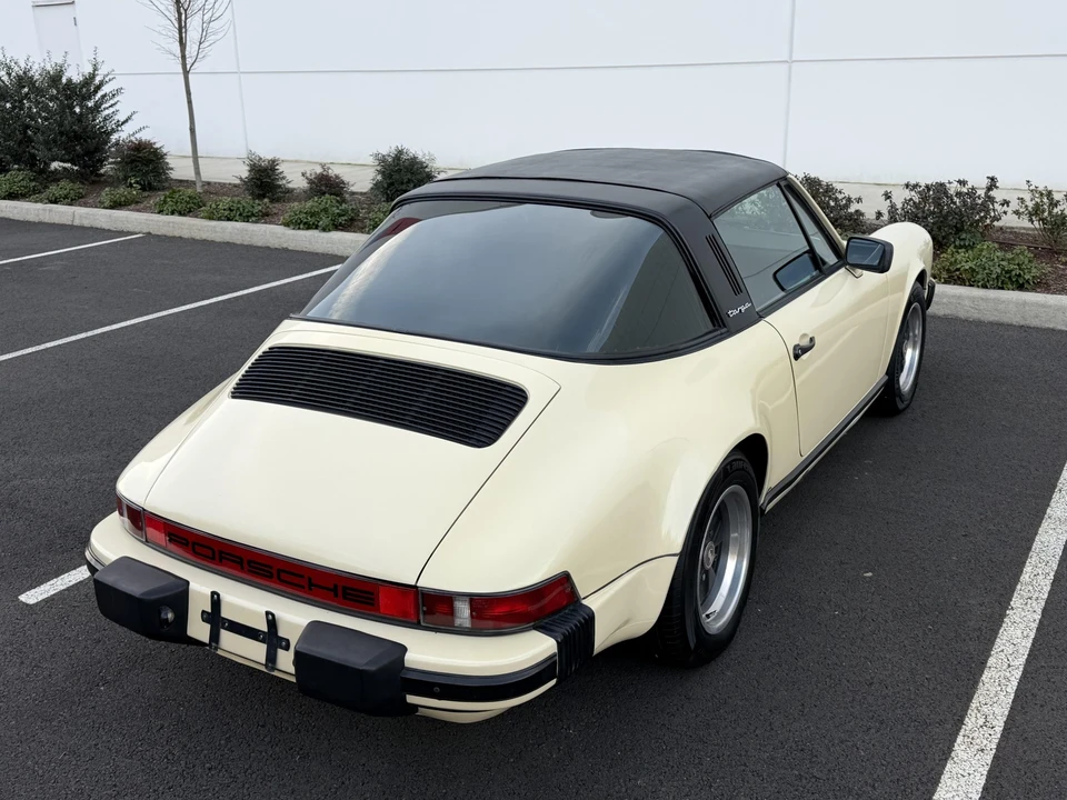 1985 Porsche 911 Carrera 3.2 - Image 27 of 31