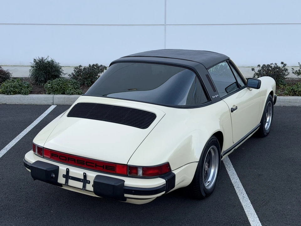 1985 Porsche 911 Carrera 3.2 - Image 9 of 31