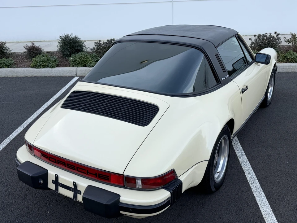 1985 Porsche 911 Carrera 3.2 - Image 26 of 31