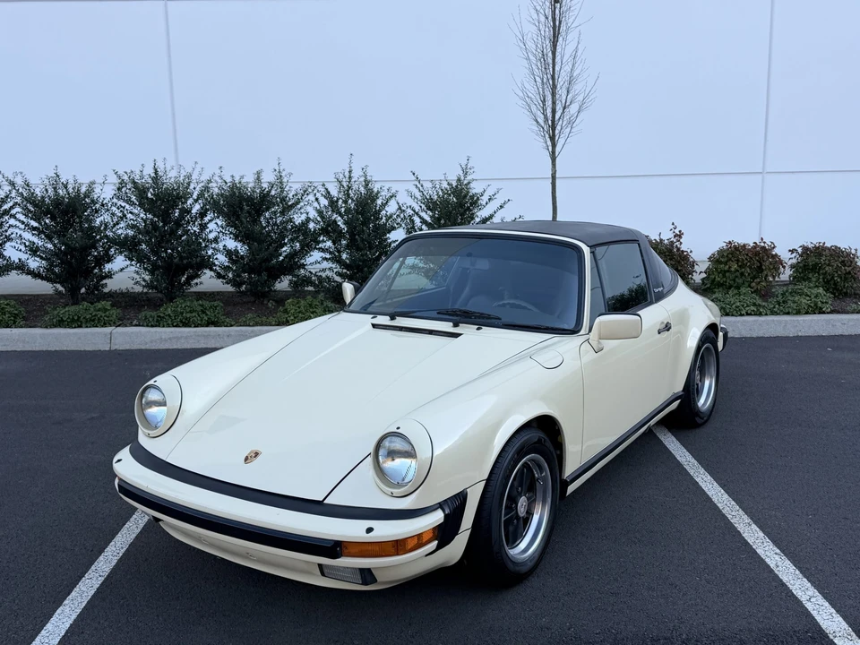 1985 Porsche 911 Carrera 3.2 - Image 17 of 31