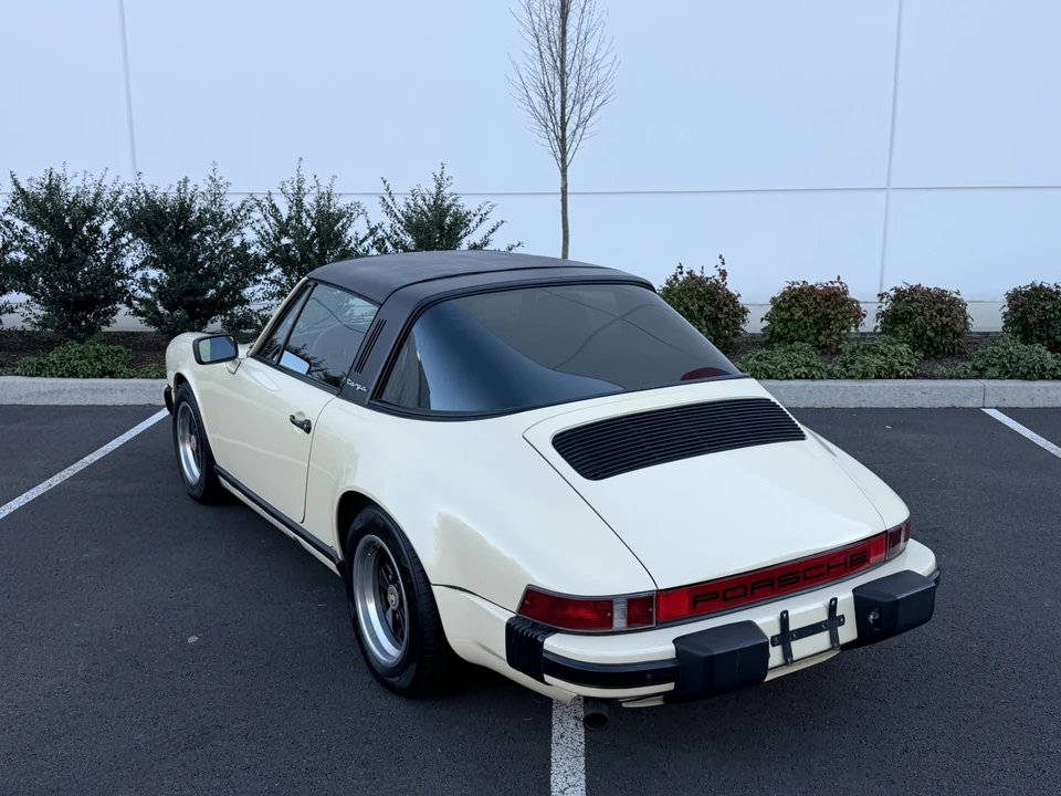 1985 Porsche 911 Carrera 3.2 - Image 22 of 31