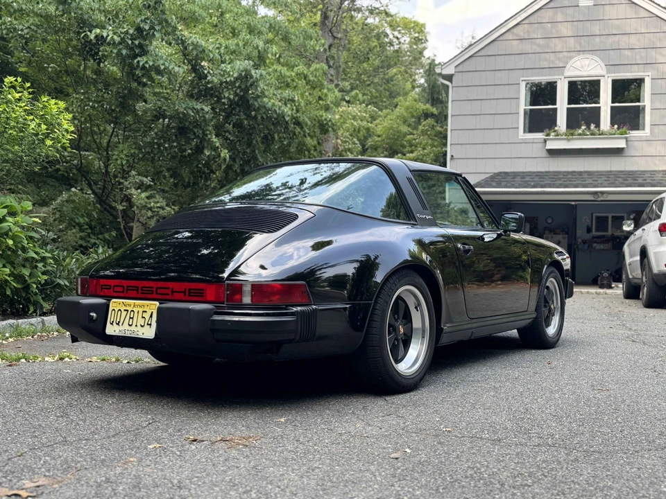 1985 Porsche 911 Carrera 3.2 - Image 15 of 31