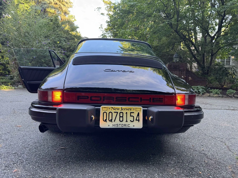 1985 Porsche 911 Carrera 3.2 - Image 12 of 31