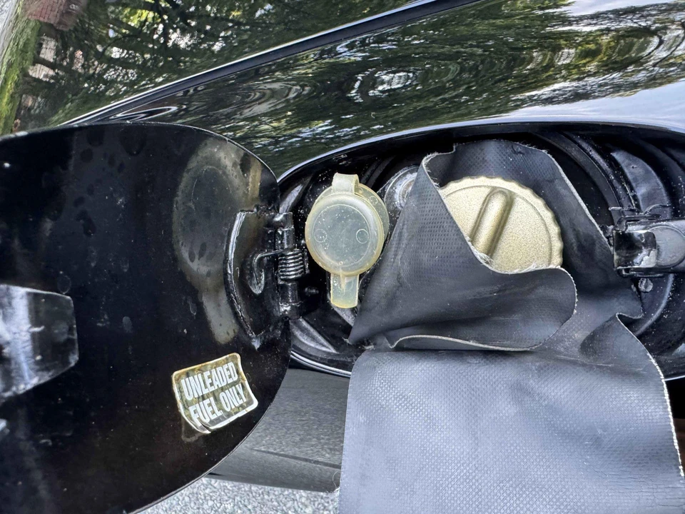 1985 Porsche 911 Carrera 3.2 - Image 29 of 31