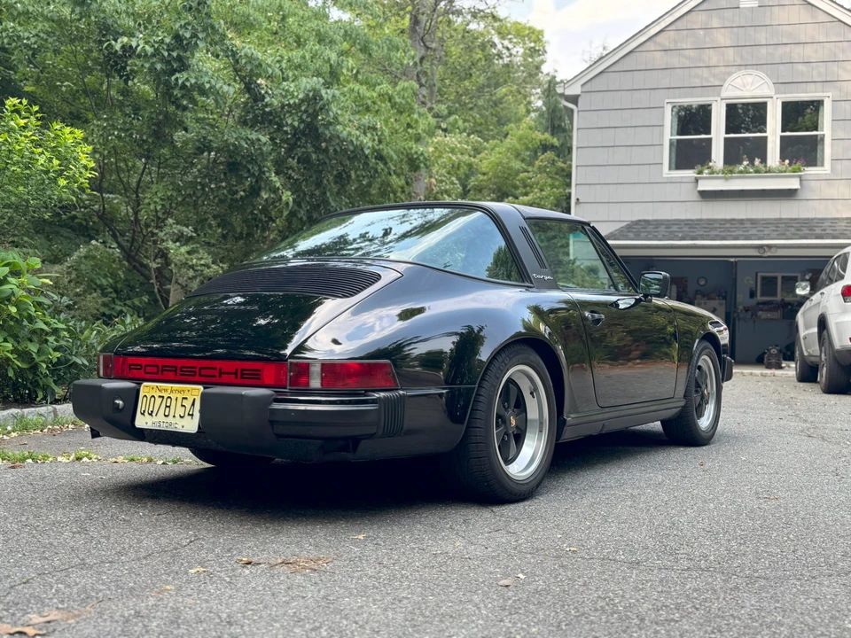 1985 Porsche 911 Carrera 3.2 - Image 14 of 31