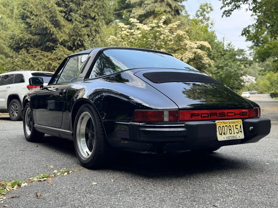 1985 Porsche 911 Carrera 3.2 - Image 8 of 31