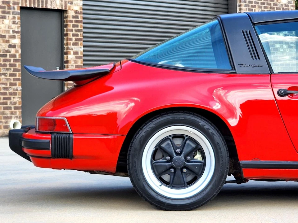 1985 Porsche 911 Carrera 3.2 - Image 11 of 31