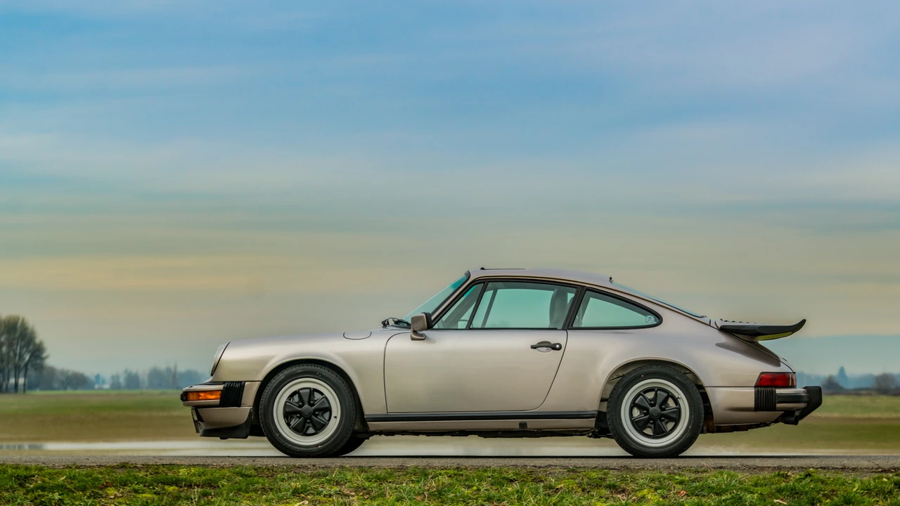 1985 Porsche 911 Carrera 3.2 - Image 11 of 31