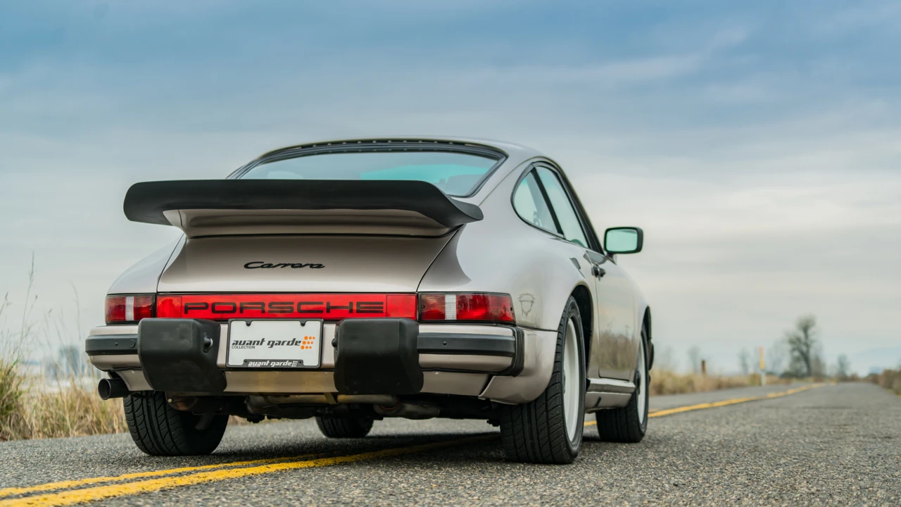 1985 Porsche 911 Carrera 3.2 - Image 17 of 31