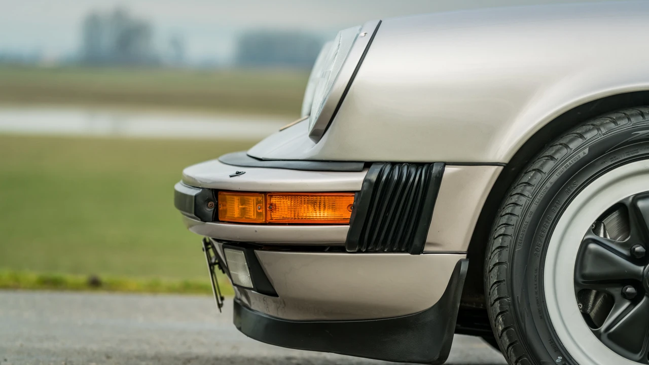 1985 Porsche 911 Carrera 3.2 - Image 26 of 31
