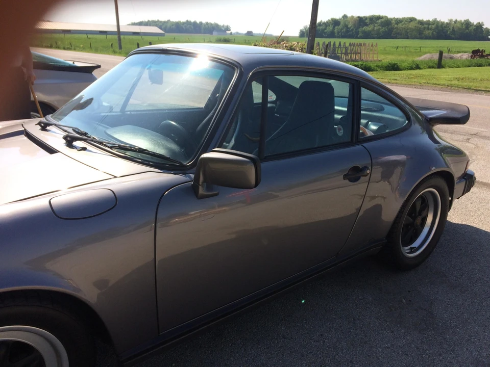 1985 Porsche 911 Carrera 3.2 - Image 9 of 31