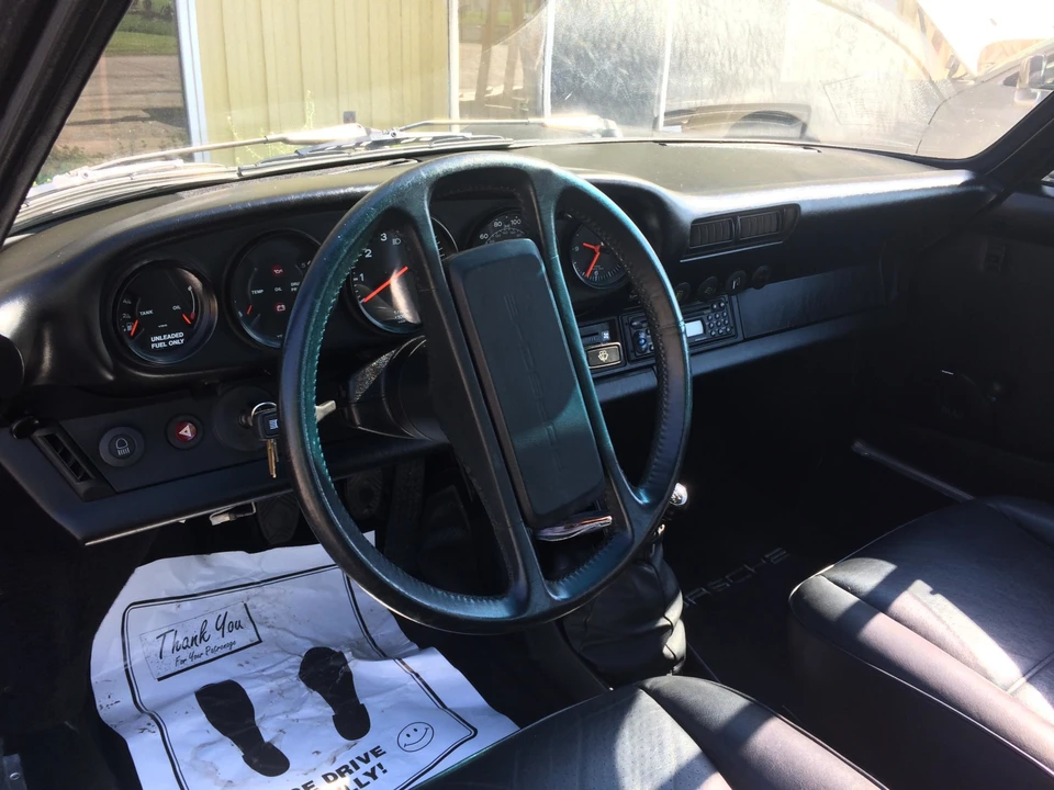 1985 Porsche 911 Carrera 3.2 - Image 28 of 31