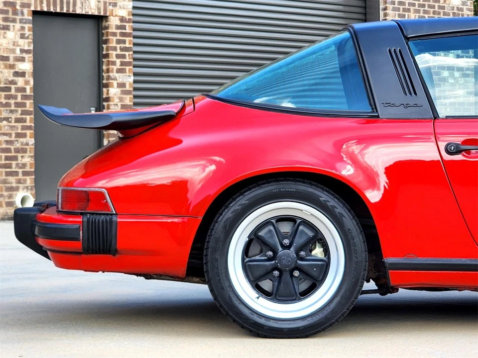 1985 Porsche 911 Carrera 3.2 - Image 11 of 31