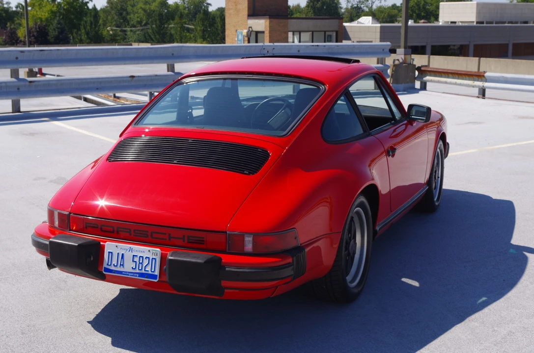 1985 Porsche 911 Carrera 3.2 - Image 6 of 31