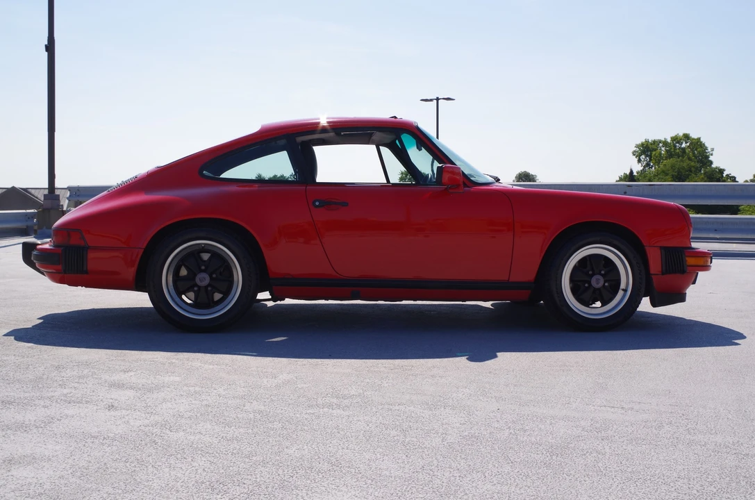 1985 Porsche 911 Carrera 3.2 - Image 9 of 31