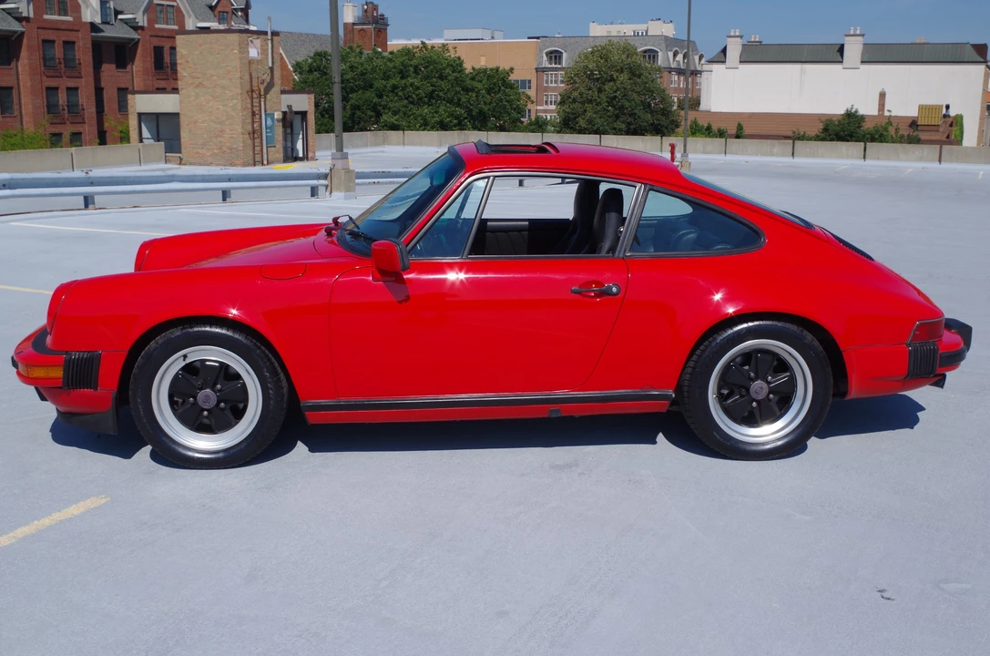 1985 Porsche 911 Carrera 3.2 - Image 18 of 31