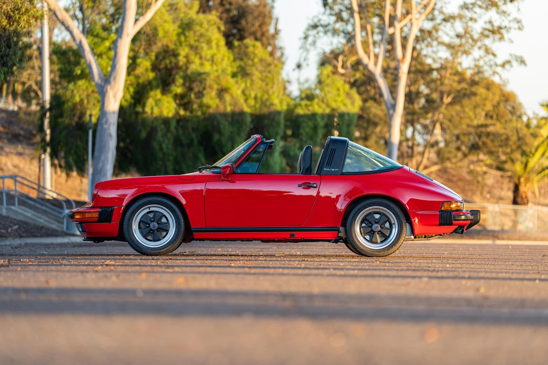 1985 Porsche 911 Carrera 3.2 - Image 16 of 31