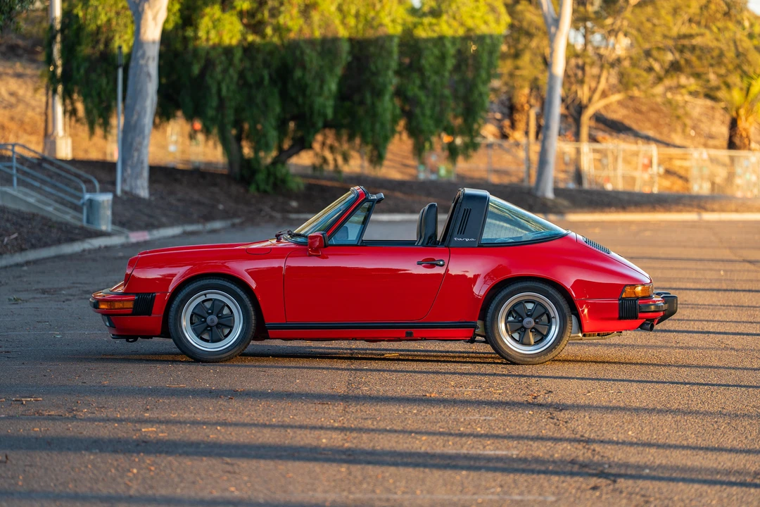 1985 Porsche 911 Carrera 3.2 - Image 14 of 31