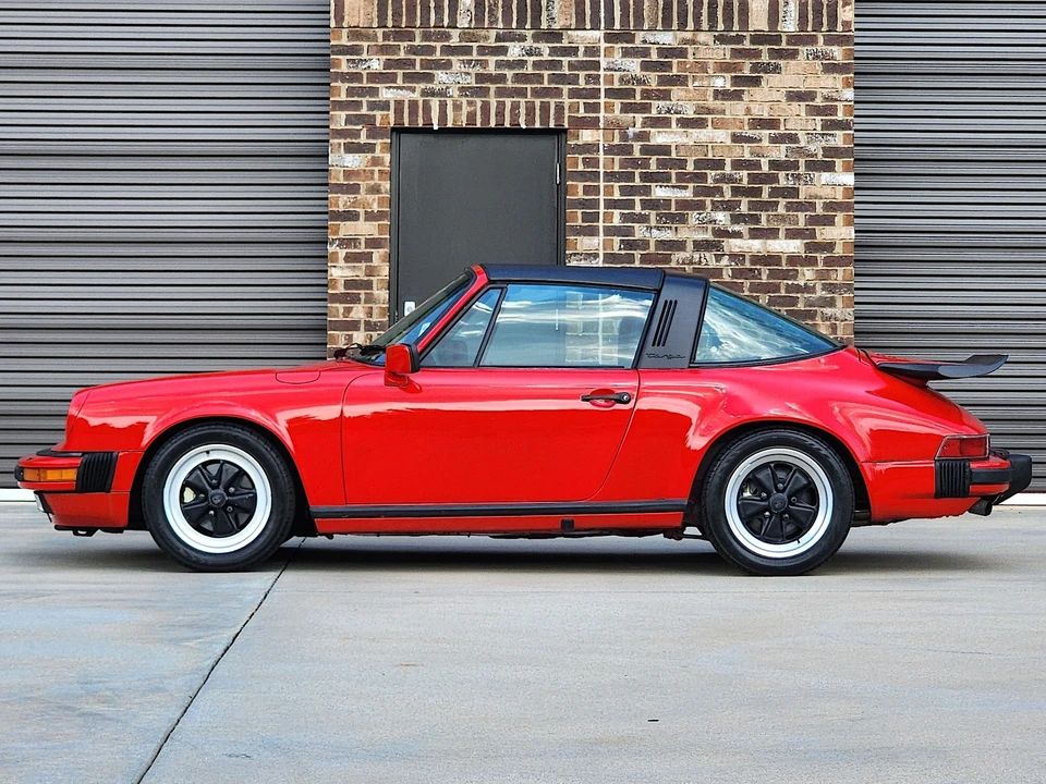 1985 Porsche 911 Carrera 3.2 - Image 2 of 31