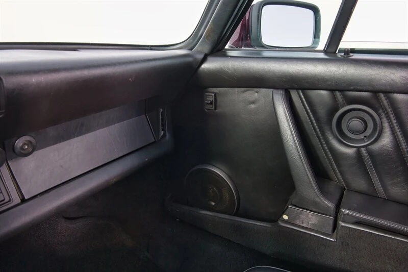 1985 Porsche 911 Carrera 3.2 - Image 26 of 31