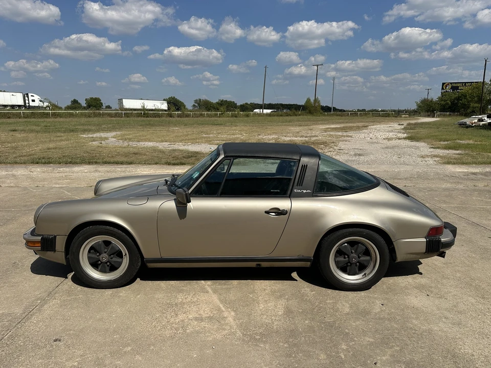 1985 Porsche 911 Carrera 3.2 - Image 2 of 17