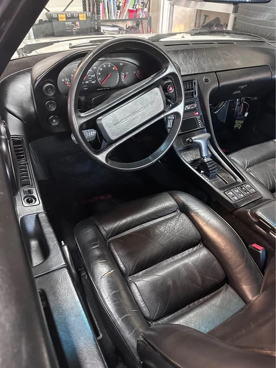 1985 Porsche 928 - Image 9 of 10