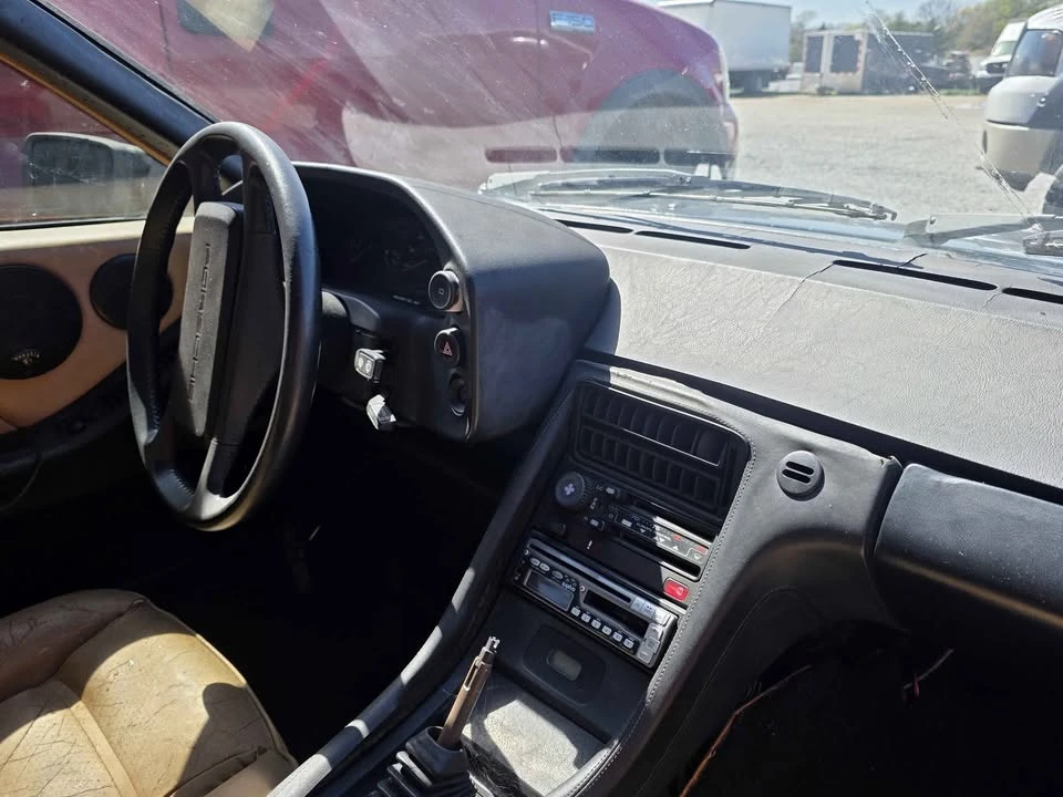 1985 Porsche 928 S - Image 9 of 20