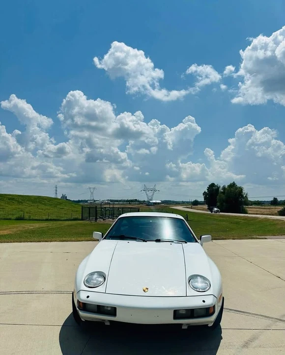 1985 Porsche 928 S - Image 4 of 10