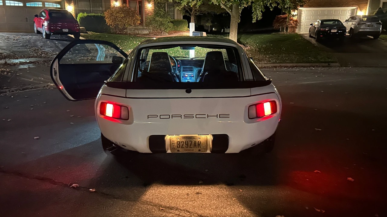 1985 Porsche 928 S - Image 23 of 30