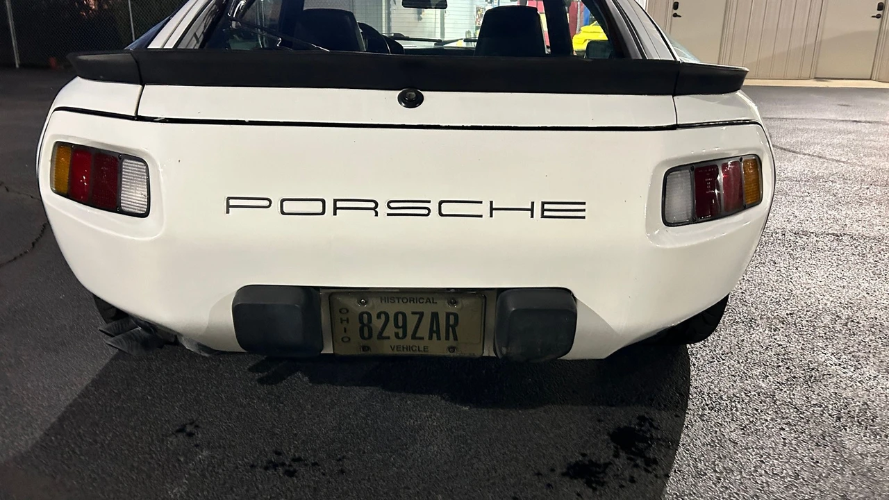 1985 Porsche 928 S - Image 6 of 30
