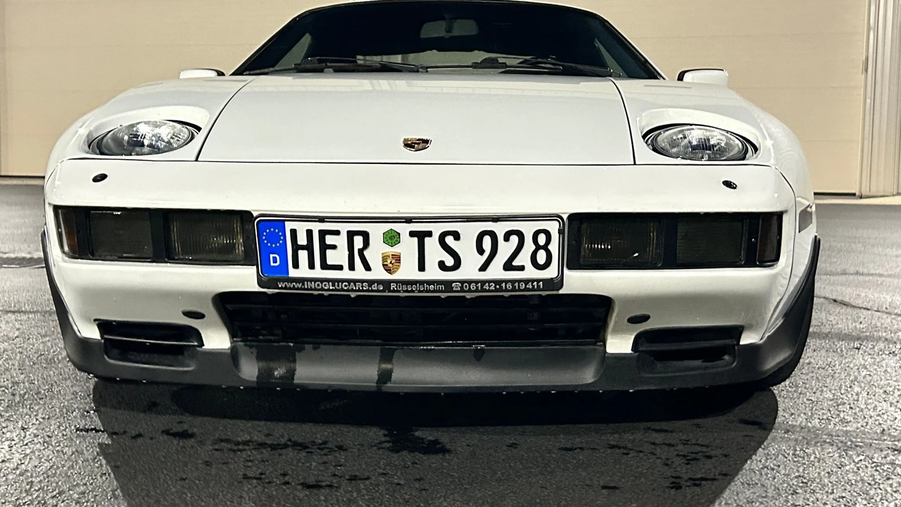1985 Porsche 928 S - Image 10 of 30