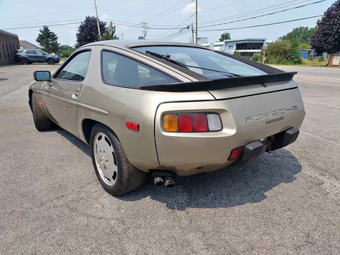 1985 Porsche 928