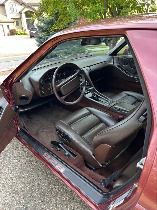 1985 Porsche 928 S - Image 8 of 16