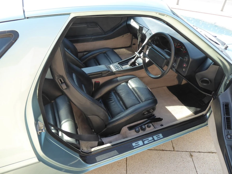 1985 Porsche 928 S - Image 10 of 30