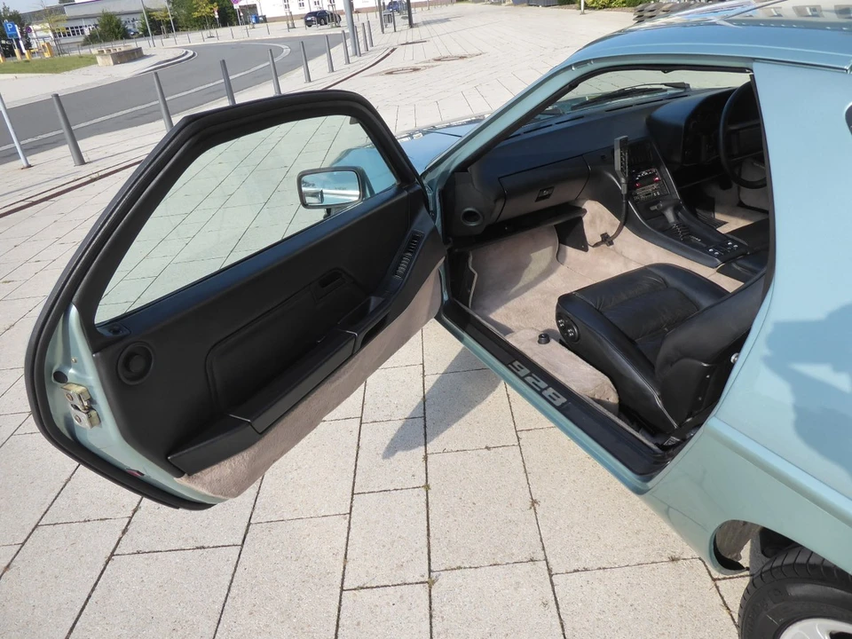 1985 Porsche 928 S - Image 20 of 30