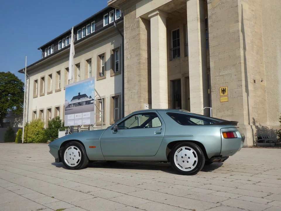 1985 Porsche 928 S - Image 5 of 30