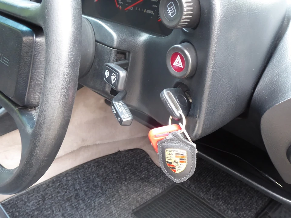 1985 Porsche 928 S - Image 18 of 30