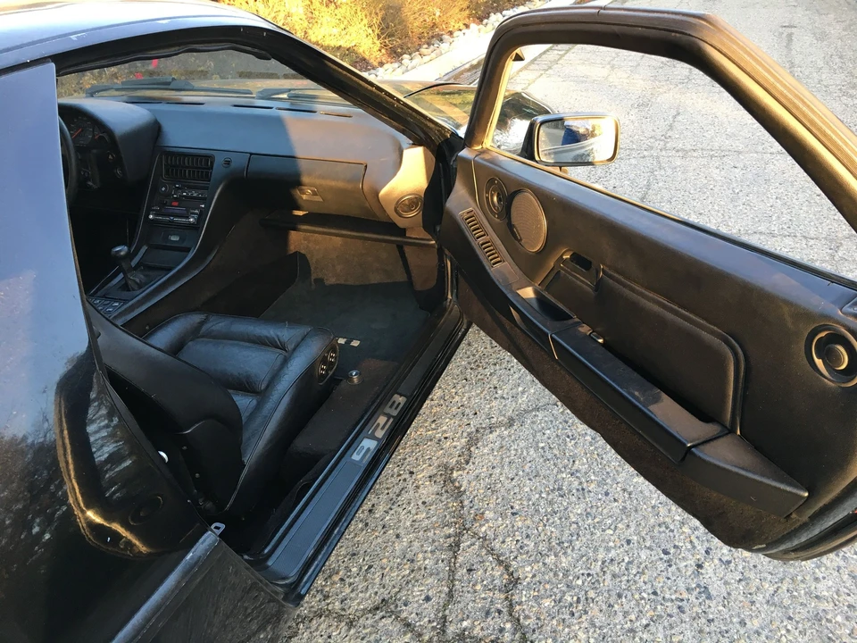 1985 Porsche 928 S - Image 2 of 25