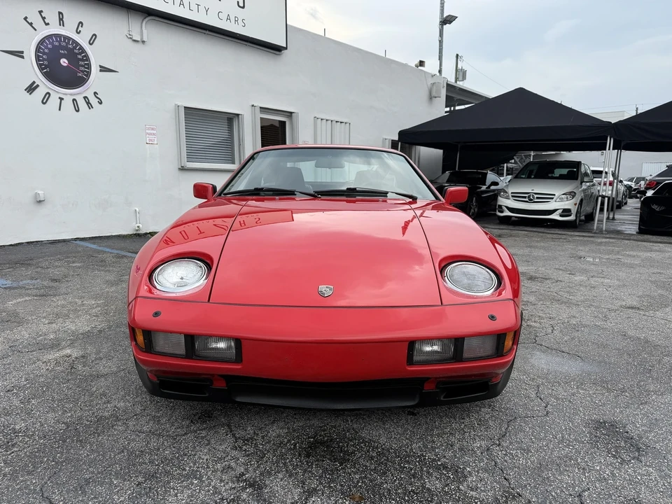 1985 Porsche 928 - Image 13 of 14