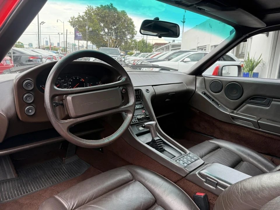 1985 Porsche 928 - Image 7 of 14