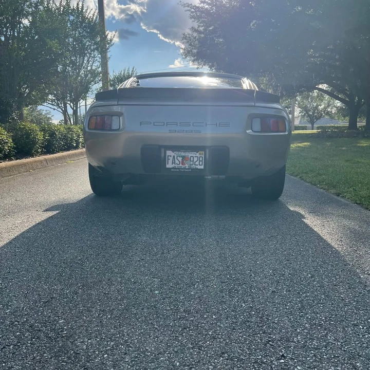 1985 Porsche 928 S - Image 16 of 19