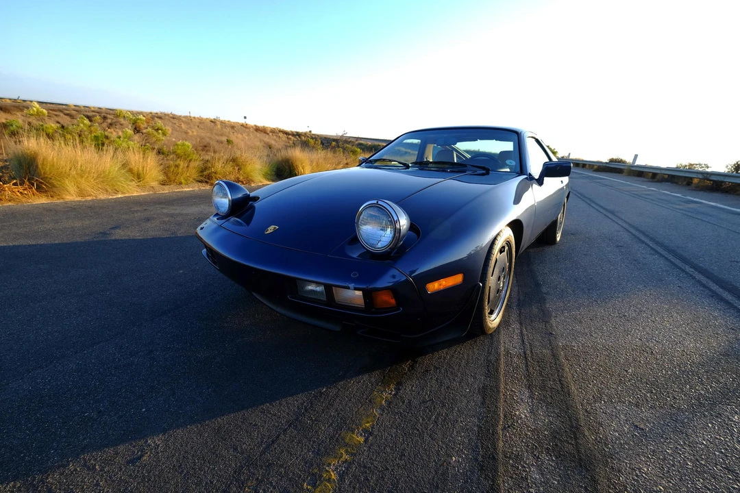 1985 Porsche 928 S - Image 12 of 31