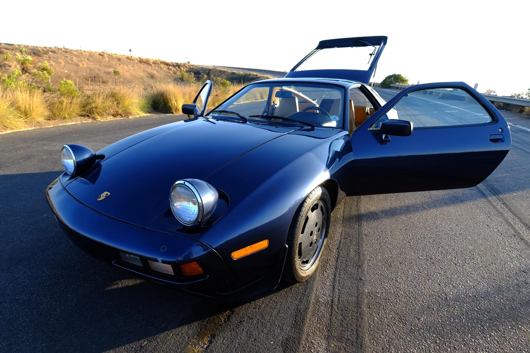 1985 Porsche 928 S - Image 16 of 31