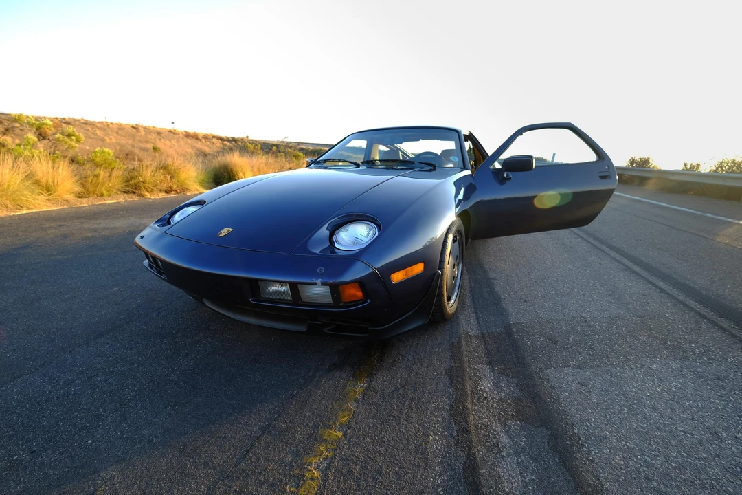 1985 Porsche 928 S - Image 13 of 31
